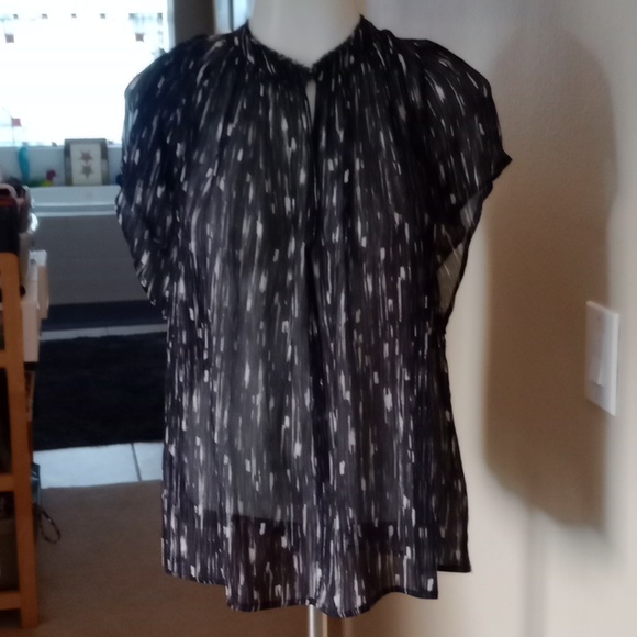 Vince silk black& white abstract print semi sheer blouse size Large - Picture 1 of 10